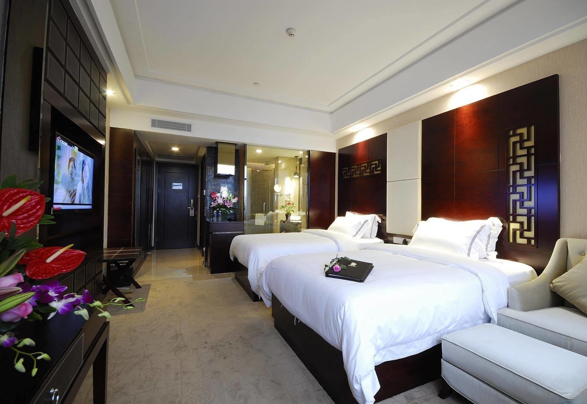 Boya Holiday Hotel Canton Esterno foto